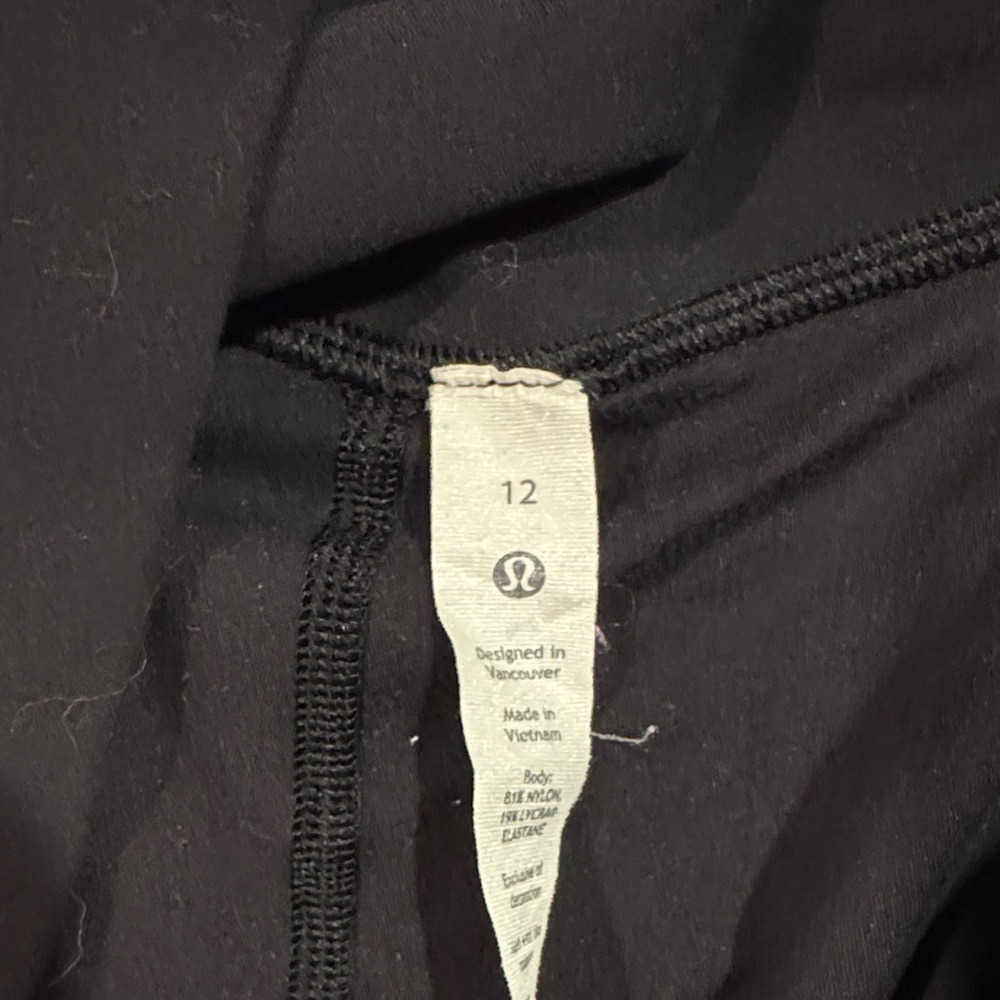 Lululemon Athletica Align Biker Shorts - Picture 4 of 5